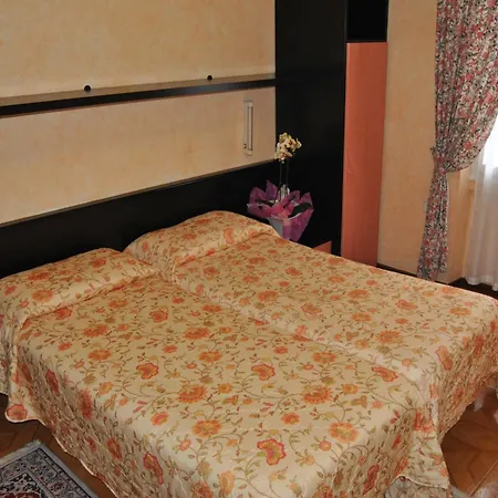 Отель Mon Toc