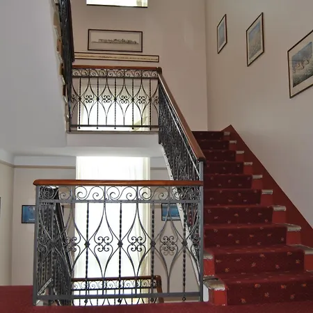 Szálloda Mon Toc Stresa