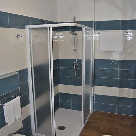 Szálloda Mon Toc 2*